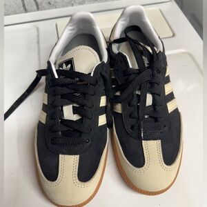 Adidas Sambas Black and Cream Sneakers (Unisex Size 6.5)